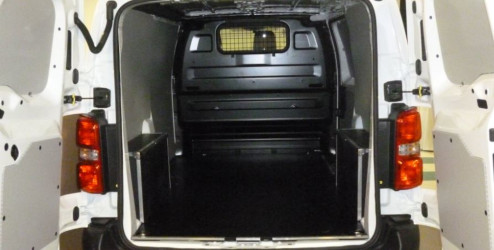 Garnitures latérales, plastique (pour les véhicules L1 avec une porte coulissante) OPEL - 1640611780
